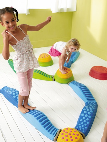 503_wavy_tactile_path.jpg